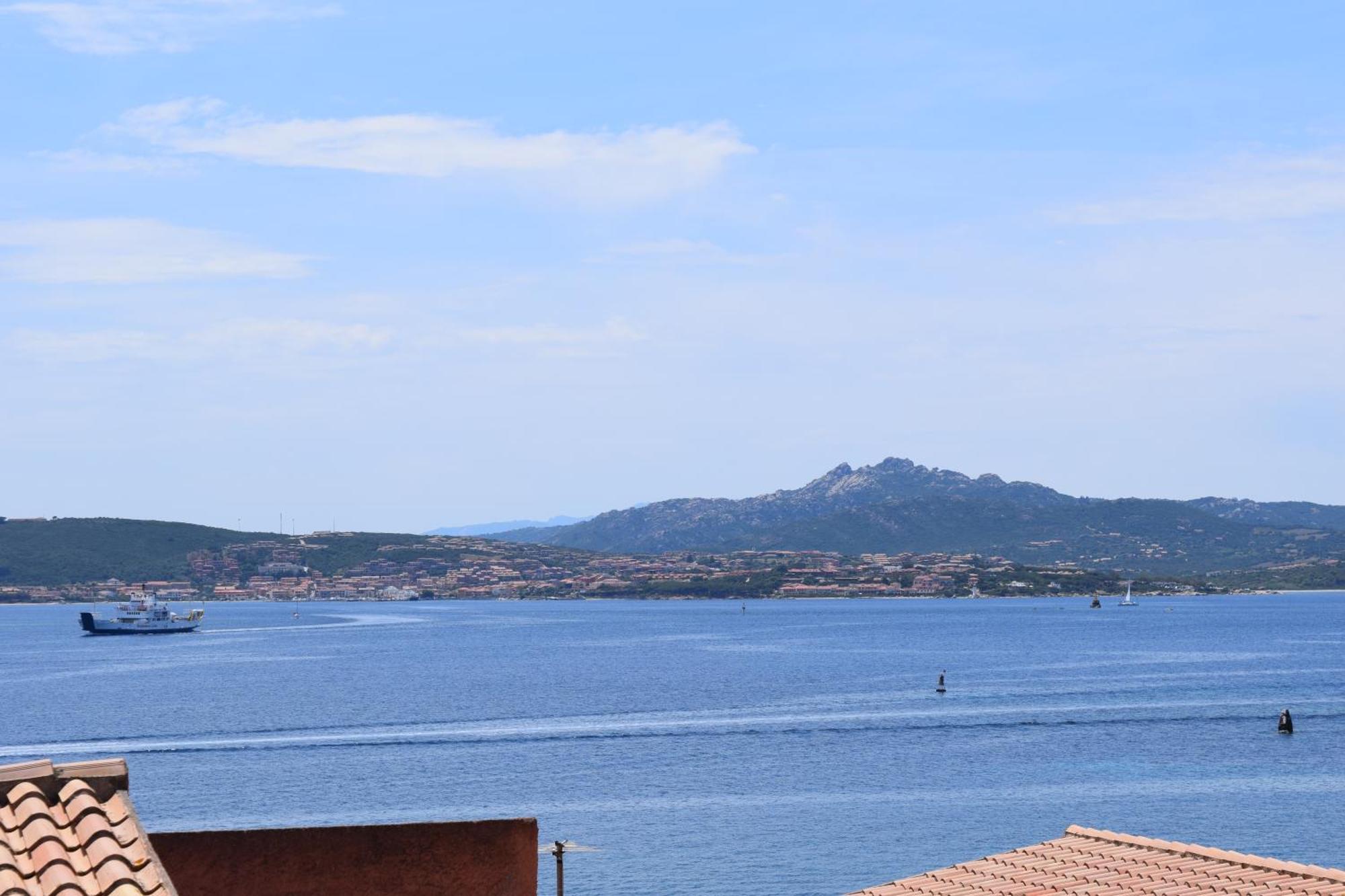 Appartamento Vista Mare A La Maddalena La Maddalena  Kültér fotó